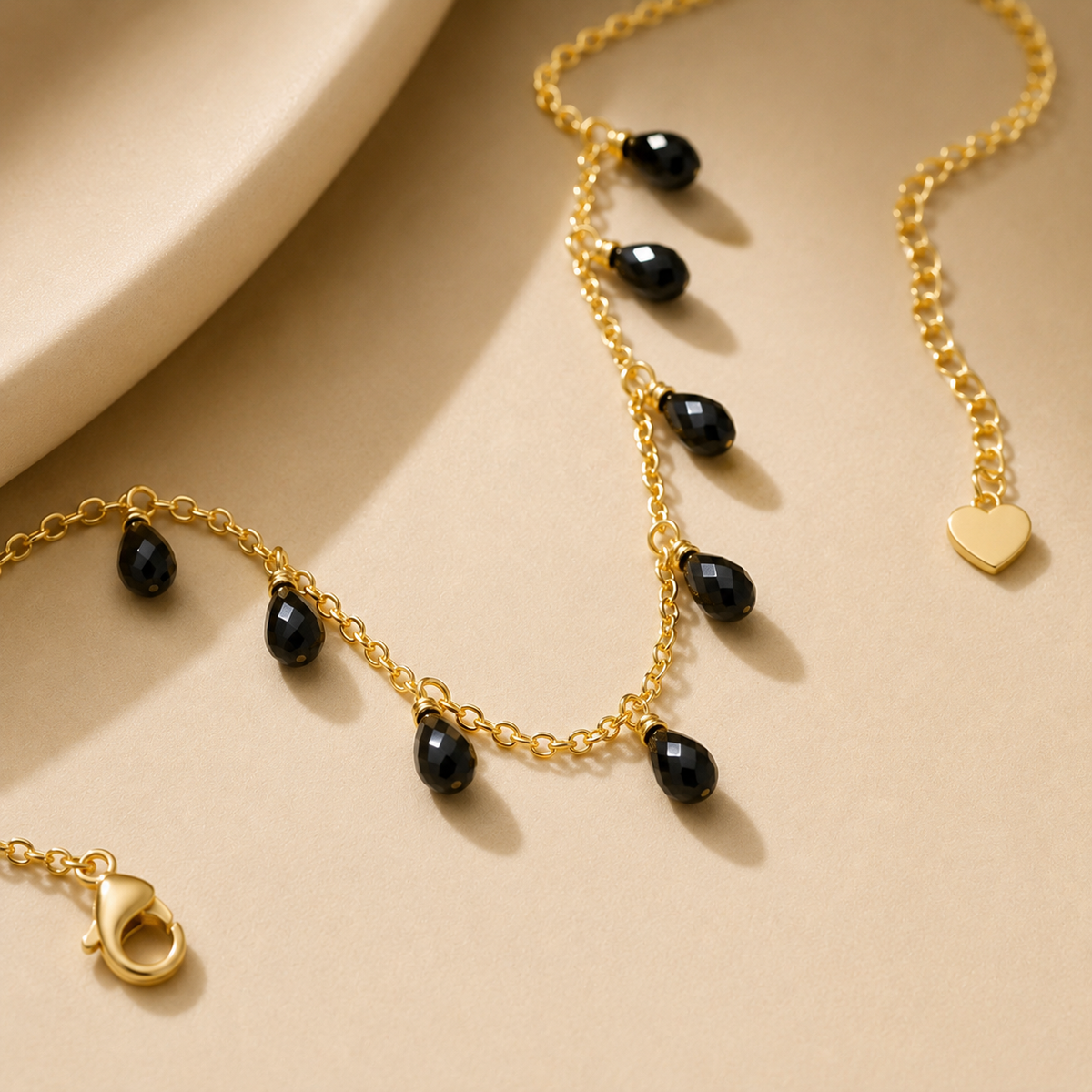 BLACK CHARMING ANKLET